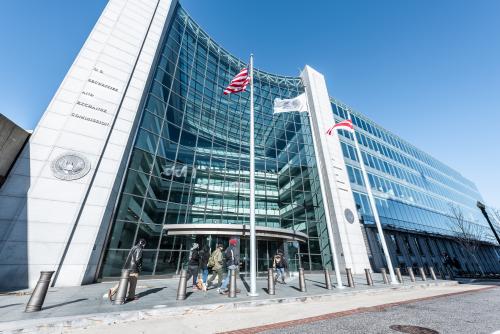 Debate looms over SEC shareholder proposals plan